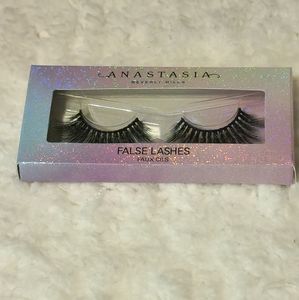 ***READ*** Anastasia Beverly Hills False Lashes Lengthy